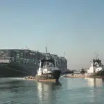 Transportistas, fabricantes y personas del sector de la cadena de suministros se preparan para un parón económico y productivo que, según afirman, puede colapsar al resto del mundo