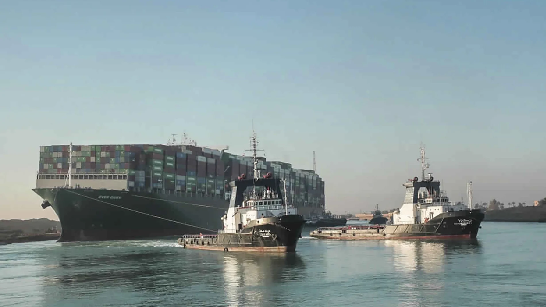 Transportistas, fabricantes y personas del sector de la cadena de suministros se preparan para un parón económico y productivo que, según afirman, puede colapsar al resto del mundo