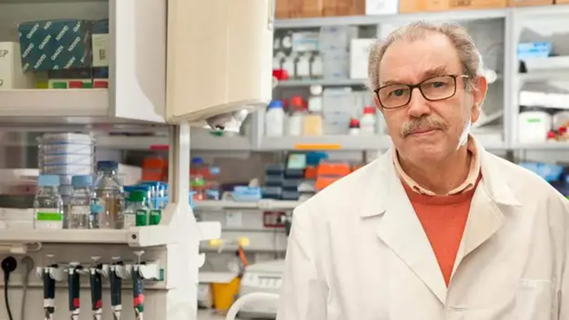 El investigador del CSIC Vicente Larraga
