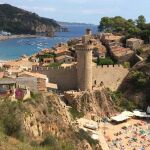 El castillo y la playa de Tossa de Mar