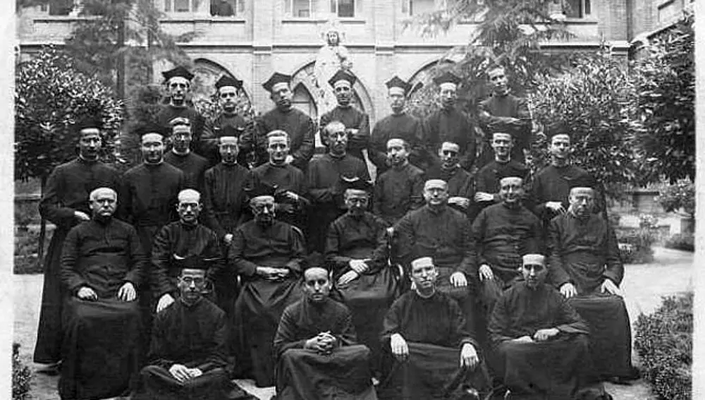 Grupo de jesuitas en los años 30