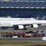 Uno de los cuatro aviones que tiene Plus Ultra en el aeropuerto de Barajas