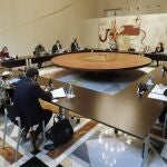 El vicepresidente del Govern en funciones, Pere Aragonés, ha presidido este martes la reunión semanal del gobierno de la Generalitat, mientras prosiguen las negociaciones entre ERC y JxCat