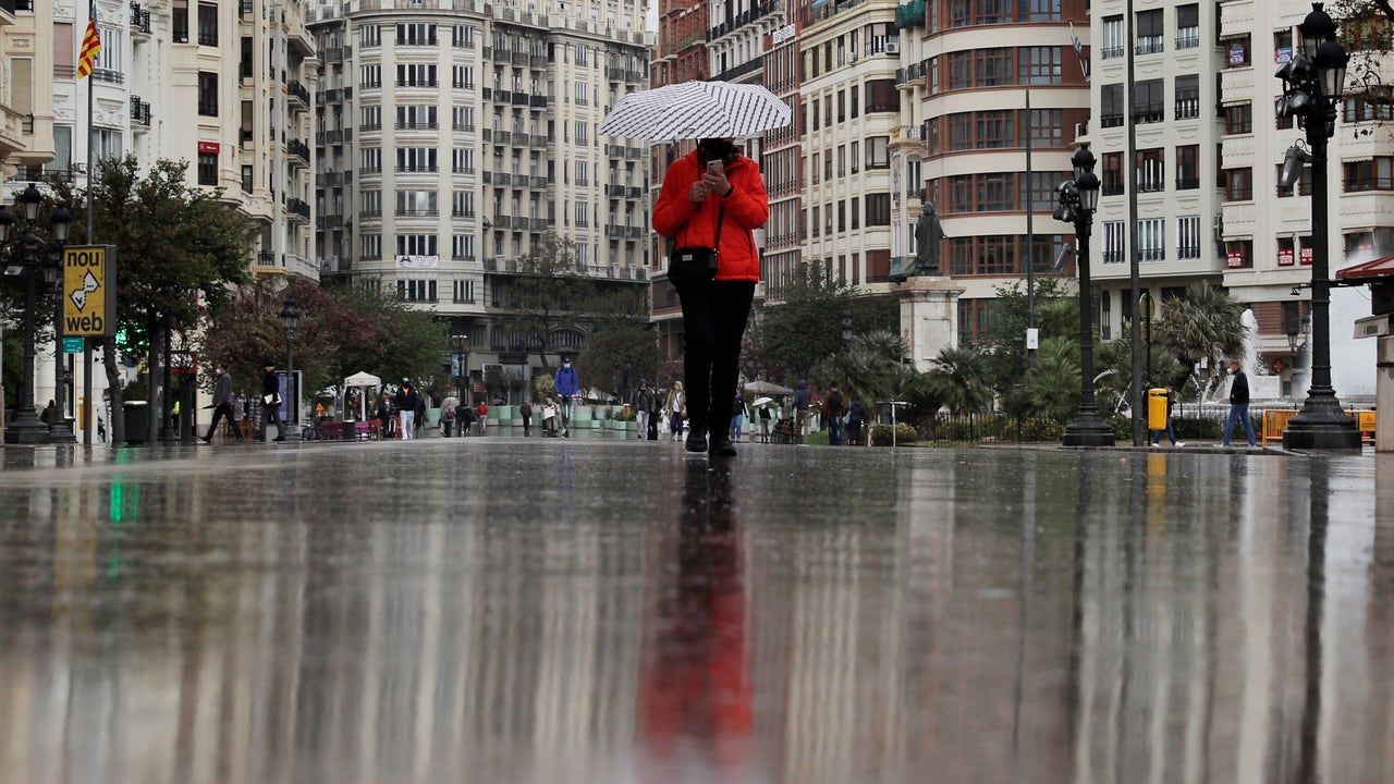 La AEMET lanza un comunicado urgente y activa la alerta roja por lluvias torrenciales