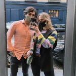 María Pombo con el jersey multicolor que te va a enamorar.
