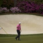 Larry Mize, en uno de sus recorridos de la presente edición en el Masters de Augusta