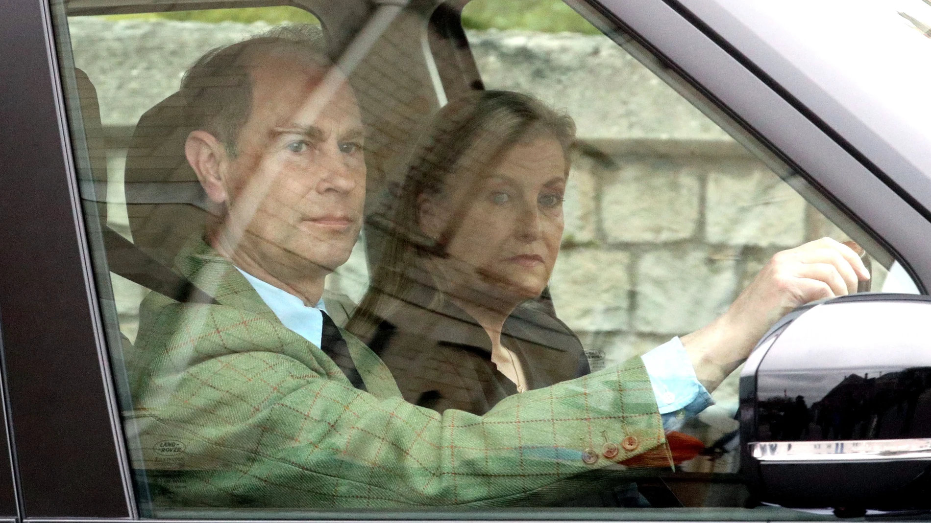 Los duques de Wessex llegan ayer a Windsor tras la muerte del príncipe Felipe