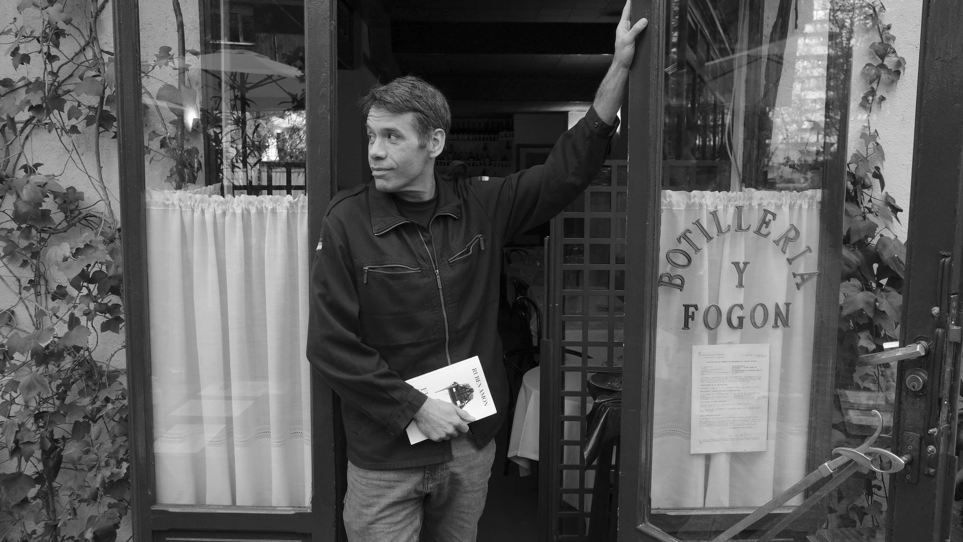 El periodista y escritor Rubén Amón publica "El fin de la fiesta"