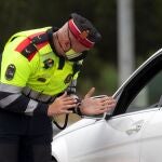 Control de los Mossos d´Esquadra este sábado en la C35 cerca del municipio de La Roca del Valles.