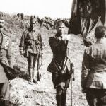 El 21 de octubre de 1920 se lleva a cabo la primera jura de bandera de la Legión en los llanos del Tarajal