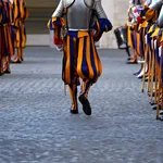 Imagen de la Guardia Suiza durante una ceremonia de juramento