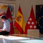 El alcalde de la capital, en la sala en la que se reúne su Gobierno