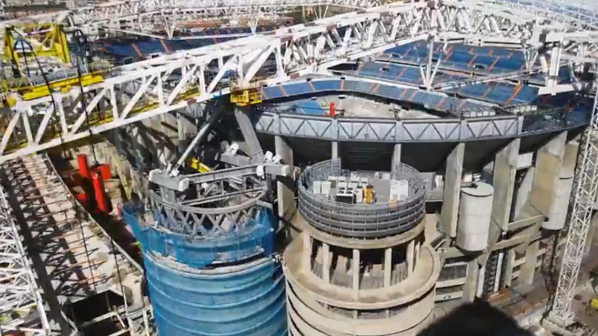 El nuevo Santiago Bernabéu ya ha colocado la primera megacercha longitudinal