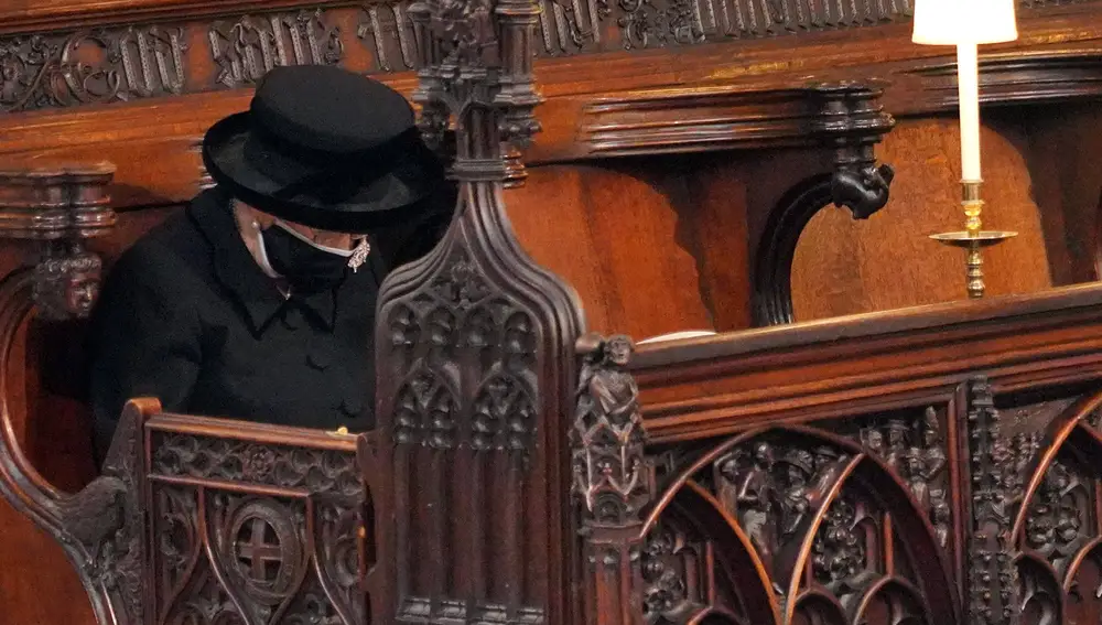 La reina Isabel II durante el funeral de su marido, el duque de Edimburgo. Photo: Jonathan Brady/PA Wire/dpa17/04/2021 ONLY FOR USE IN SPAIN