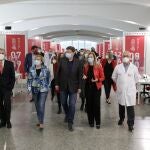El presidente de la Generalitat, Ximo Puig, y la consellera de Sanidad, Ana Barceló, han visitado esta mañana el centro de vacunación masiva de la Ciudad de las Artes de Valencia