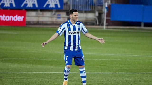 Lucas Pérez con el Alavés.