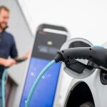 Punto de carga de un vehículo eléctrico.BOSCH (Foto de ARCHIVO)02/12/2014