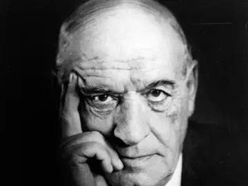En 1915, teníamos a personajes ilustres como Ortega y Gasset que firmaban manifiestos En 1915, teníamos a personajes ilustres como Ortega y Gasset que firmaban manifiestos