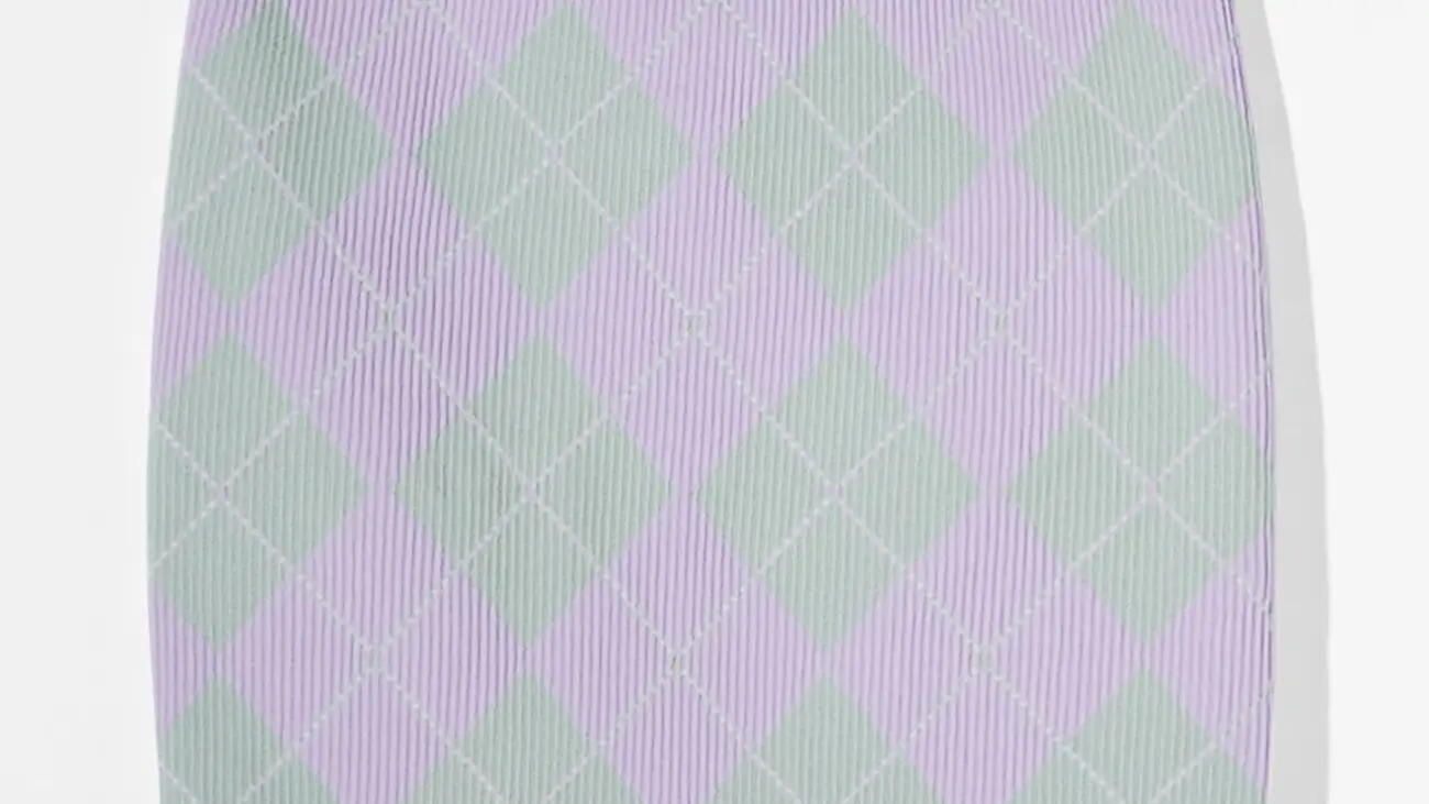 Minifalda rombos de Bershka