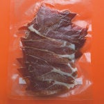 La industria de la comida ultra-procesada avanza en la comercialización de proteína sintética como «alternativa saludable» a la carne natural, bajo el argumento de que contamina menos y protege más el medio ambiente