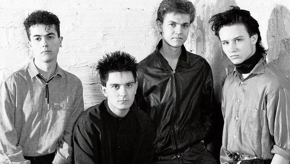 Héroes del Silencio se disolvió hace 25 años