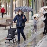 La Agencia Estatal de Meteorología (Aemet) prevé para este sábado cielos nubosos o cubiertos, con precipitaciones que irán remitiendo a partir de la tarde, y que pueden ir acompañadas de depósitos de barro