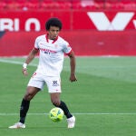 Jules Koundé con el Sevilla.