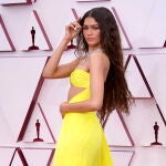 Zendaya en la alfombra roja Premios Oscar 2021.