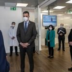 El presidente del Gobierno, Pedro Sánchez, visita las instalaciones de Janssen en Toledo