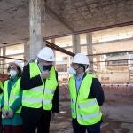 El conseller de Educación, Vicent Marzà, durante su visita a las obras del Archivo Histórico Provincial de Castellón