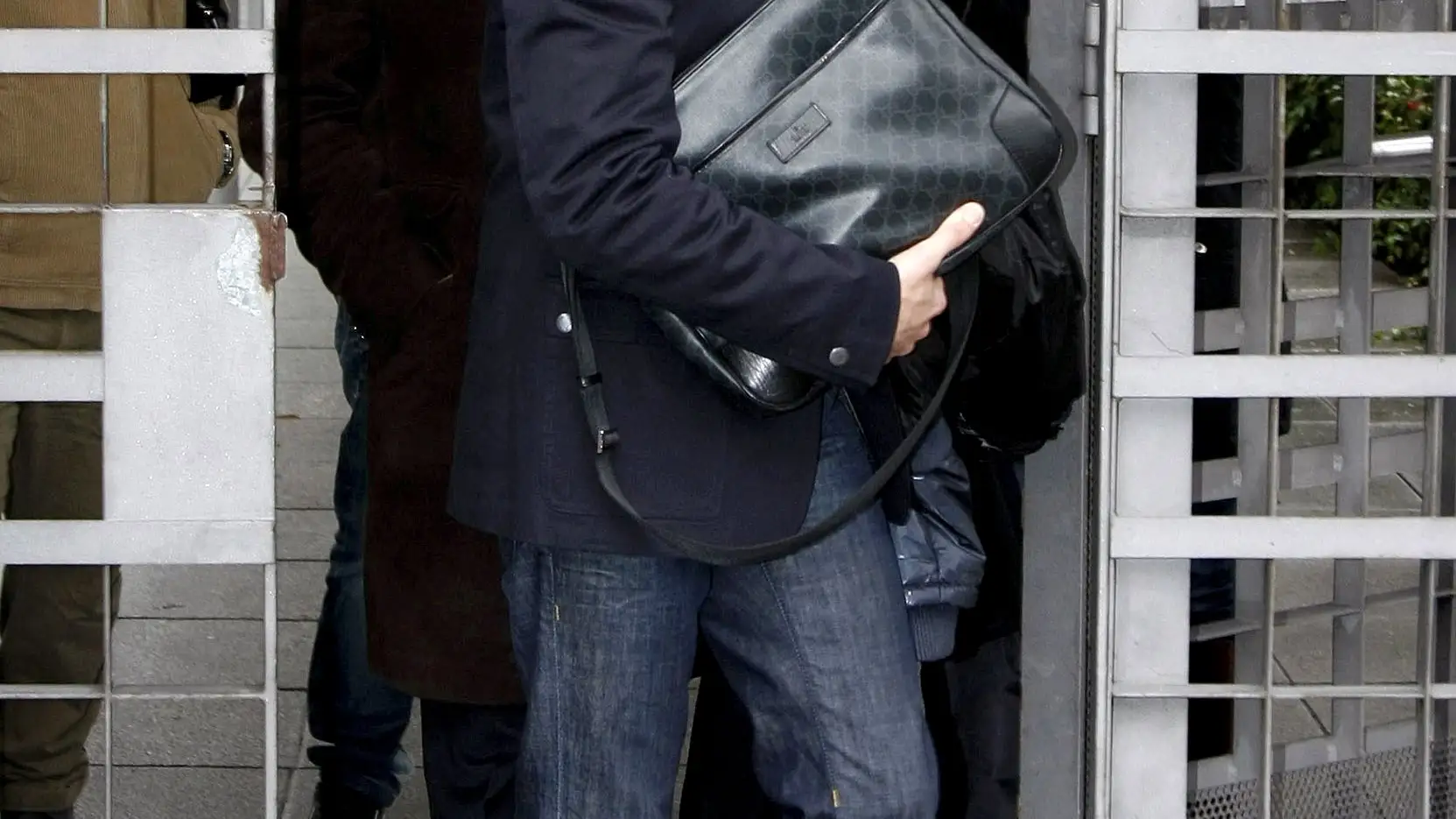 ANTONIO DAVID FLORES A LA SALIDA DE LOS JUZGADOS 13/01/2010