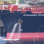 Barco atracado en el Puerto de Bilbao donde 19 tripulantes se encuentran en cuarentena por posible contagio de covid