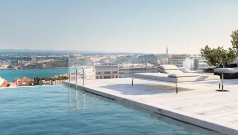 La impresionante piscina ‘infinity’