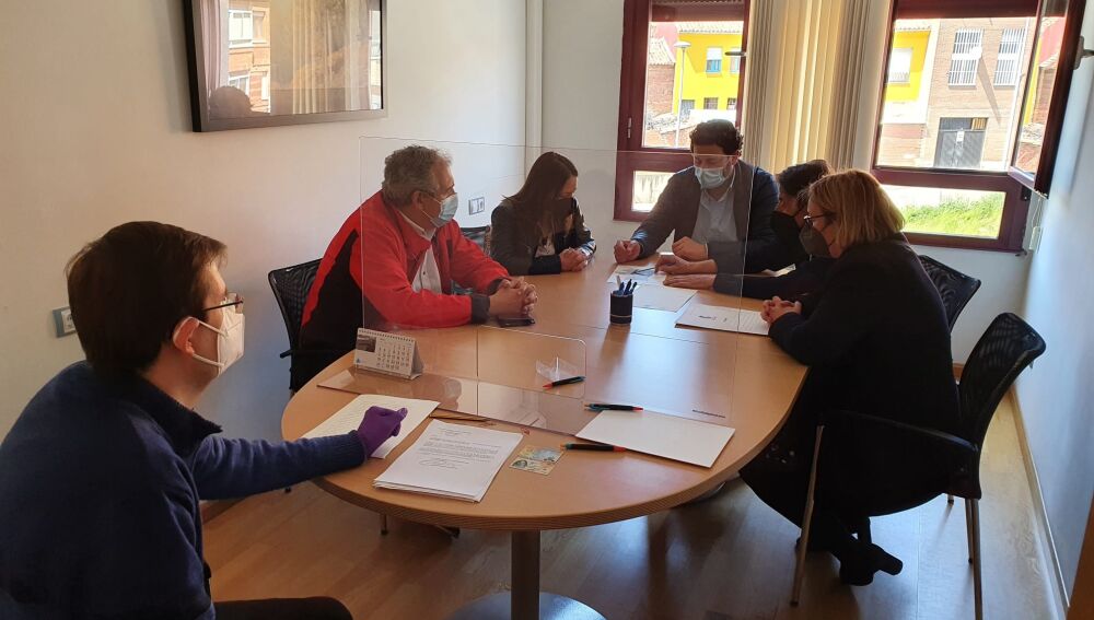 Reunión para la cesesión de los terrenos de Villaquilambre