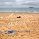 Vista de una de las playas de Benidorm durante los meses de cierre de fronteras al turismo en 2020