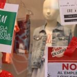 Los sindicatos UGT y CCOO de Salamanca convocaron una concentración de protesta contra el ERE de H&M