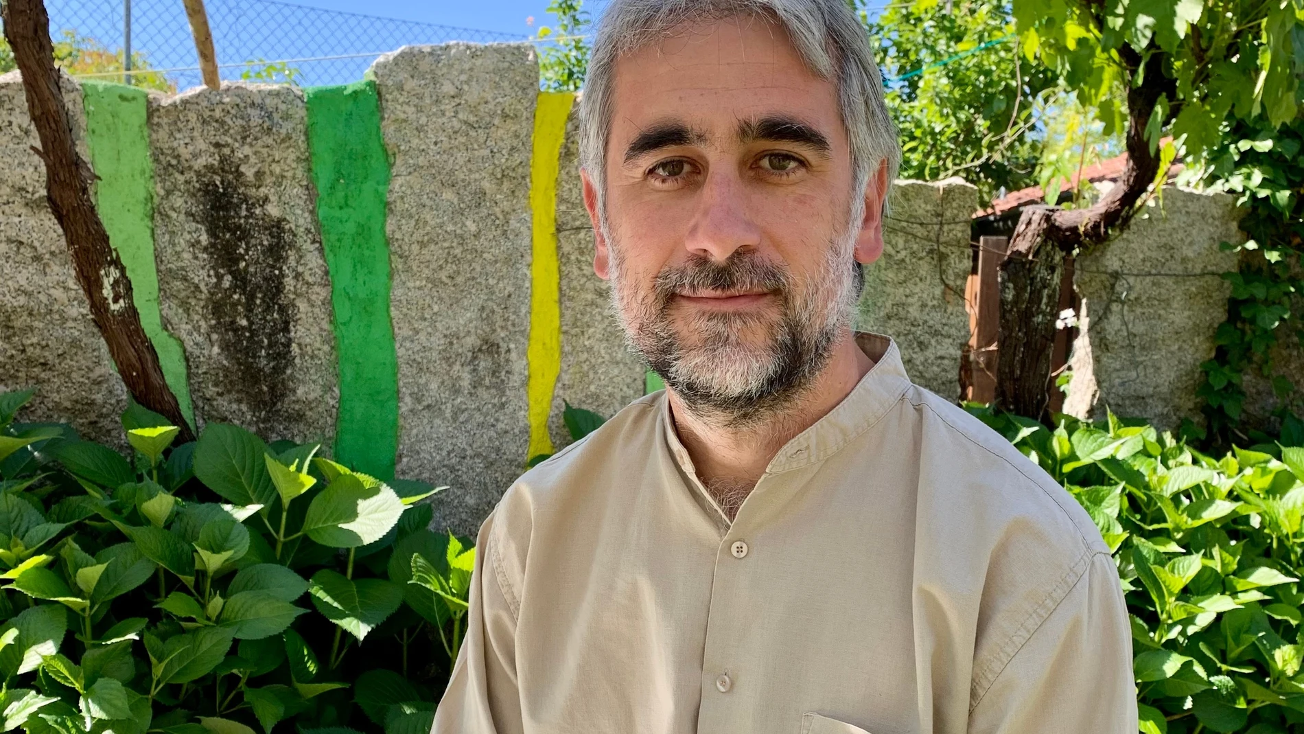 Este ingeniero aeronáutico y su compañera publican un informe sobre el futuro sostenible de los viajes en avión