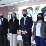 Benito Miró, cónsul general de El salvador; el vicedirector general de la Fundación La Caixa, Marc Simon; la canciller Alexandra Hill Tinoco; el director general Antonio Vila y la directora general adjunta, Elisa Durán