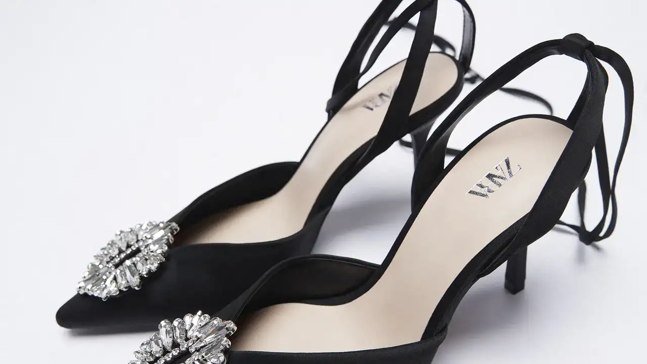 Zapatos tacón joya.