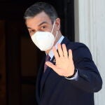El presidente del Gobierno, Pedro Sánchez, tras reunirse con el primer ministro de la República Helénica, Kyriakos Mitsotakis