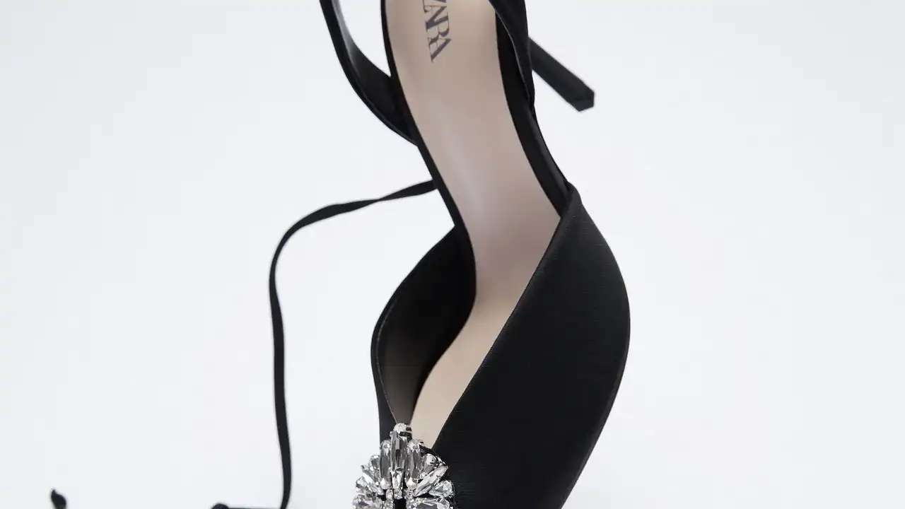 Zapatos tacón joya.