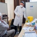 ¿Puede un empleado ser despedido por no vacunarse contra el COVID-19?