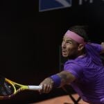 Nadal responde a uno de los cañonazos de Opelka en las semifinales del Masters 1.000 de Roma