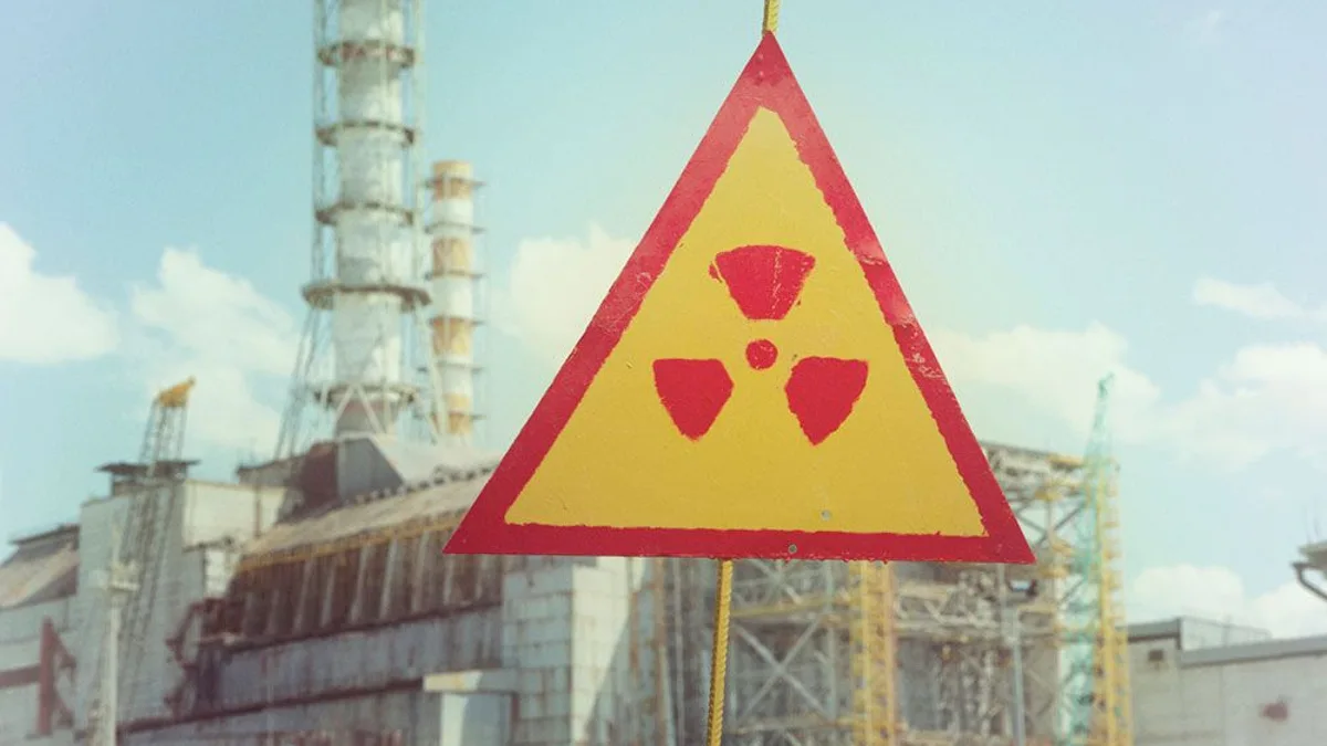 La central nuclear de Chernóbil ahora controlada por el ejército ruso. Rusia acusa a Ucrania de desarrollar armas nucleares en la central nuclear cerrada en el año 2000.