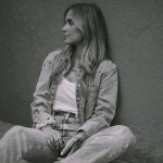 María Pombo con total look denim.