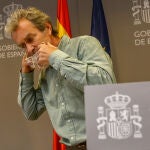 El director del Centro de Alertas y Emergencias Sanitarias (CAES), Fernando Simón a su llegada a una rueda de prensa para informar sobre el avance de la pandemia