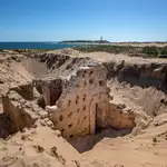 Imagen de las termas romanas en el Cabo de Trafalgar, uno de los espacios más emblemáticos y visitados de la costa gaditana en Barbate (Cádiz)