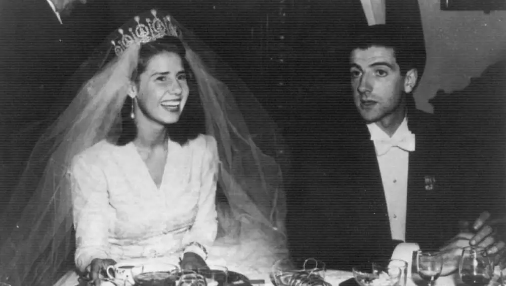 TIARA DE LA CASA DE ALBA PARA BODAS DE LA DUQUESA HIJA Y NUERAS