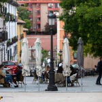 Imagen de terrazas de bares y restaurantes en el centro de Madrid.