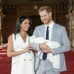Meghan Markle, el príncipe Harry y su hijo Archie